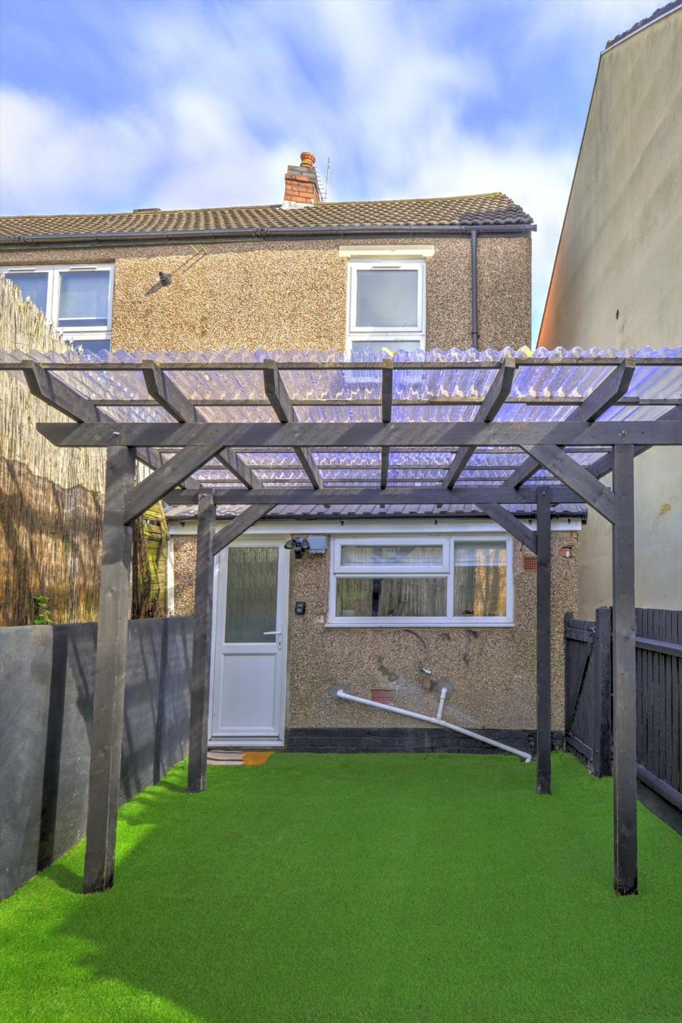 4 Bedrooms Homely House With Garden- Sleeps 9 Comfortably With 6 Comfortable Beds, Free Street Parking, Business Travellers, Contractors, & Holiday-Goers, Coventry, Near All Major Transport Links In Coventry And Motorway Exterior foto